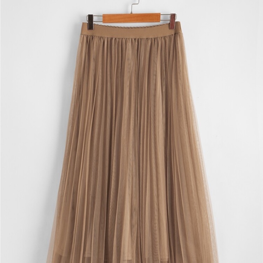 Wideband waist pleated mesh Skirt - Picture 4 of 5